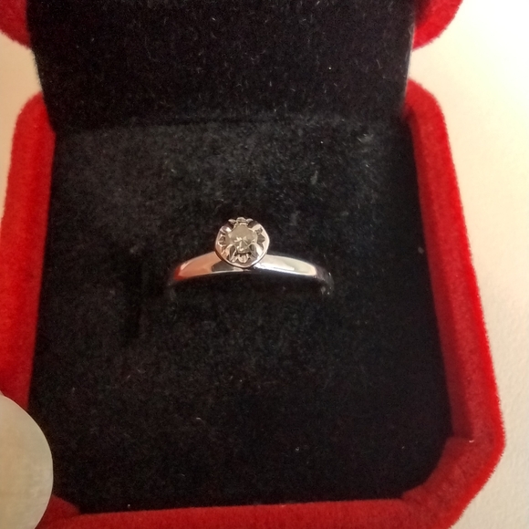 Jewelry - White Gold Diamond ring